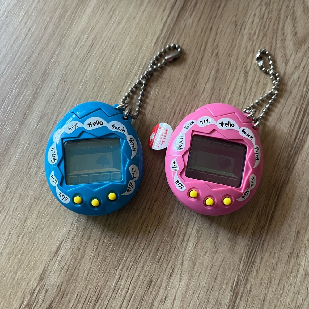 Tamagotchi osutchi mesutchi pair